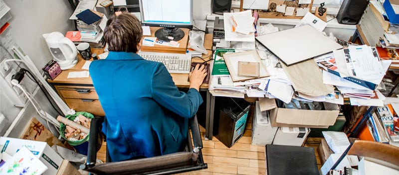 messy-office